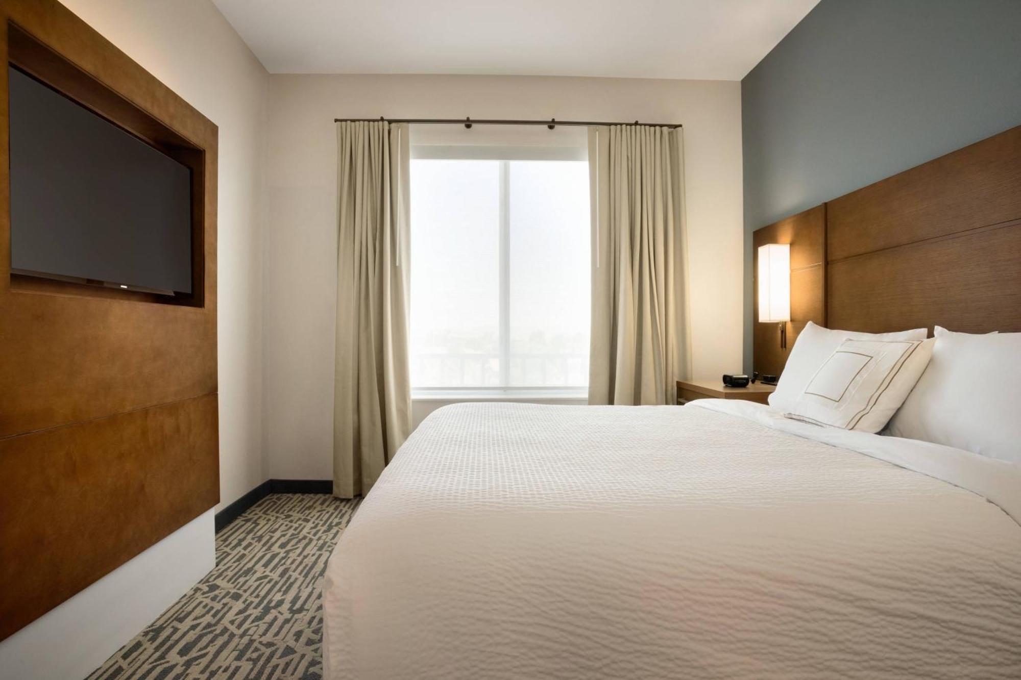 By Marriott Phoenix Chandler/south Hotel Chandler